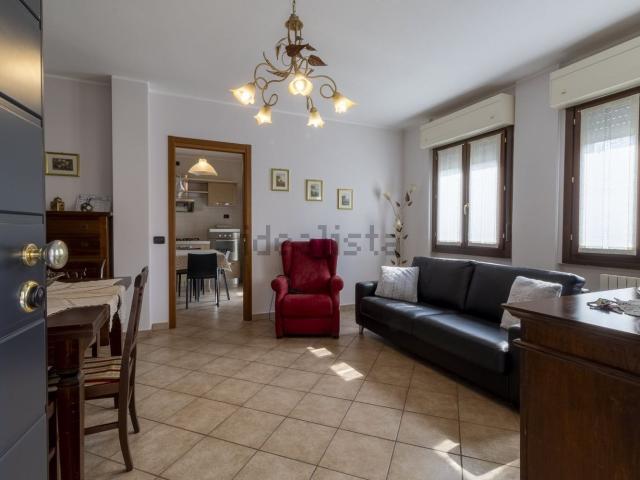 Appartamento in affitto di 101 m² in Via G. B. Zucchi, 3
