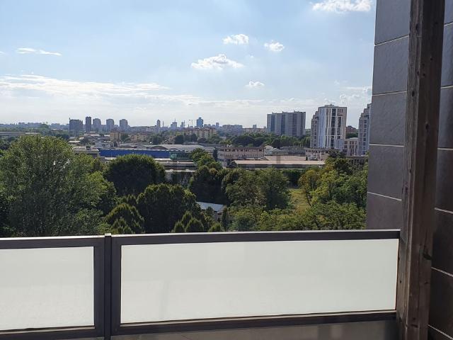 Appartamento in affitto di 101 m² in Via Enrico Cialdini, 91