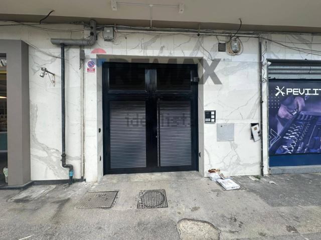 Appartamento in affitto di 101 m² in Viale Guglielmo Marconi, 143