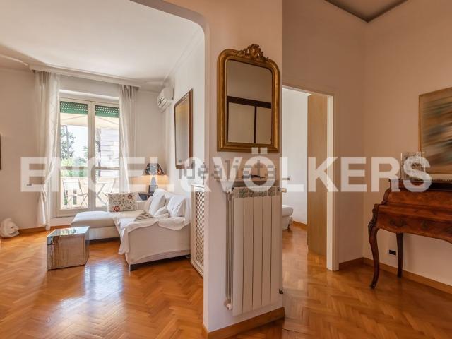 Appartamento in affitto di 102 m² in Via Annia