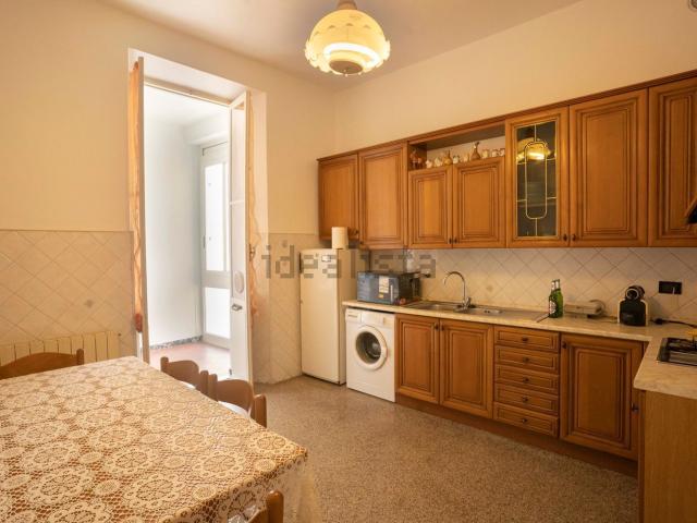 Appartamento in affitto di 102 m² in Via F. Busserio, 3
