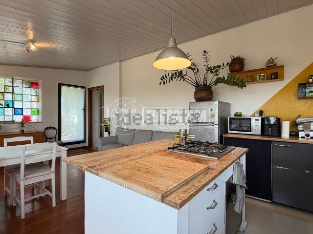 Appartamento in affitto di 102 m² in Via San Faustino, 78