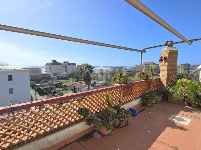 Appartamento in affitto di 102 m² in Via Panaria, 24