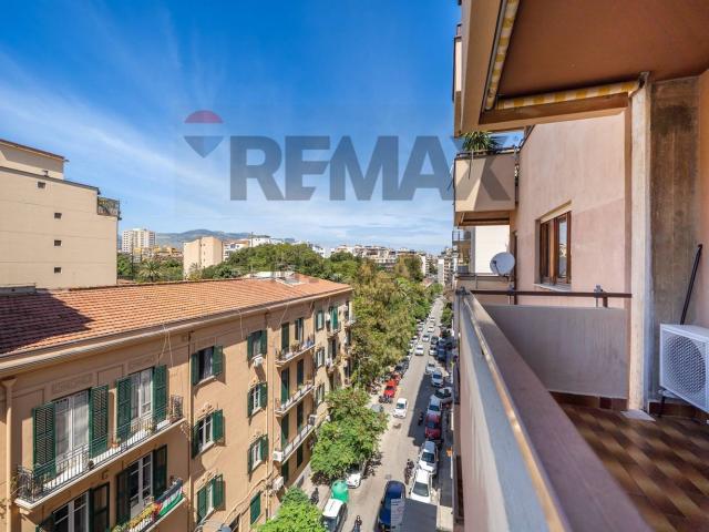 Appartamento in affitto di 102 m² in Via Vincenzo Di Marco, 29