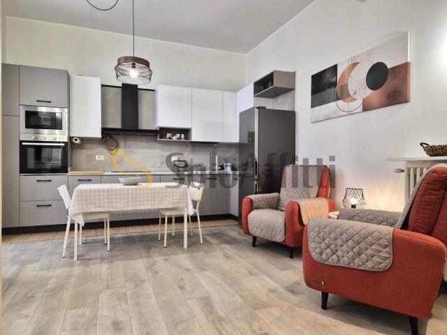 Appartamento in affitto di 102 m² in Viale Emilio Caldara, 27
