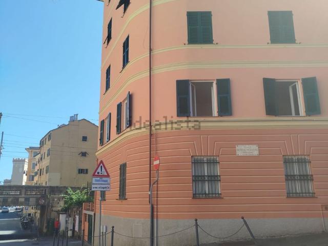 Appartamento in affitto di 102 m² in Viale Giorgio Modugno, 14