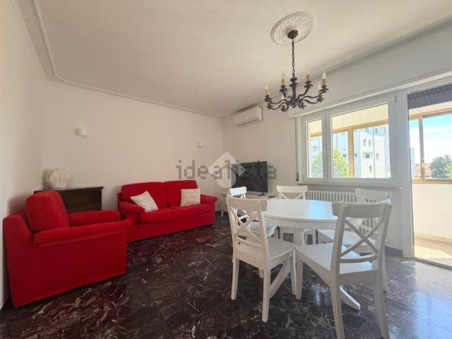 Appartamento in affitto di 102 m² in Viale Giuseppe Duodo, 15