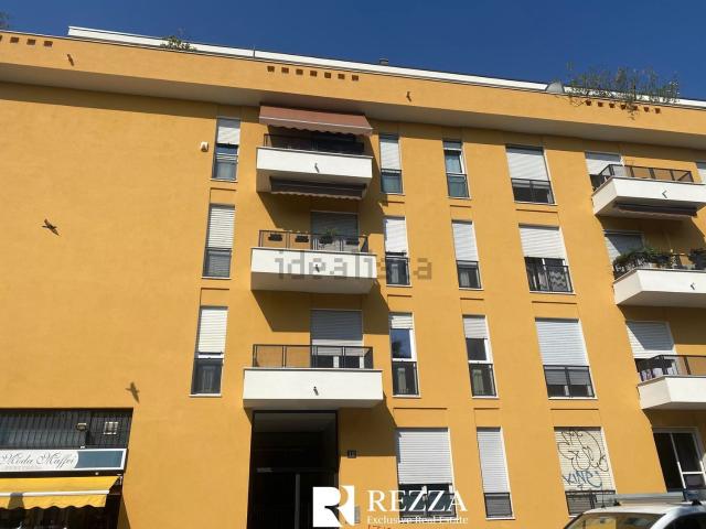 Appartamento in affitto di 103 m² in Via Andrea Maffei