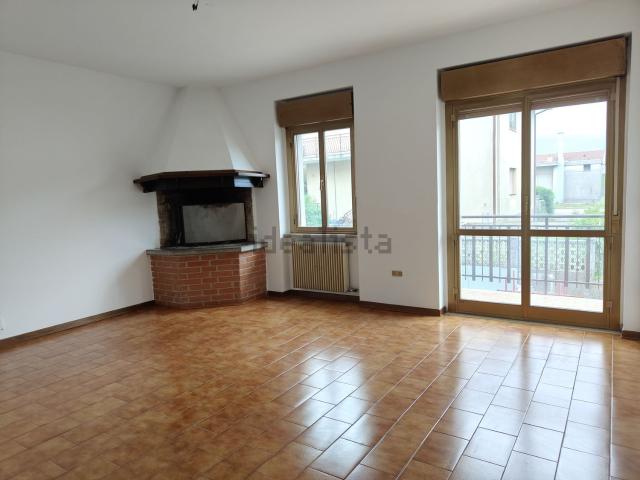 Appartamento in affitto di 103 m² in Via Bicinicco
