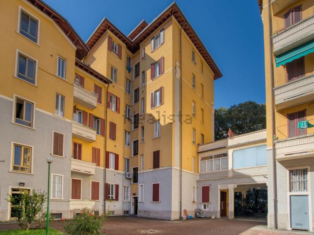 Appartamento in affitto di 103 m² in Via Gaspare Aselli, 14