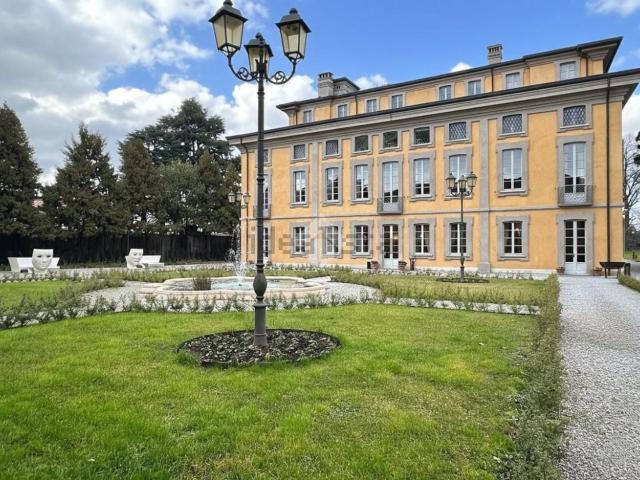 Appartamento in affitto di 103 m² in Via Giuseppe Carcassola, 13