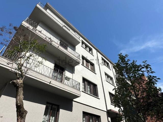 Appartamento in affitto di 103 m² in Via Giuseppe Albini, 28