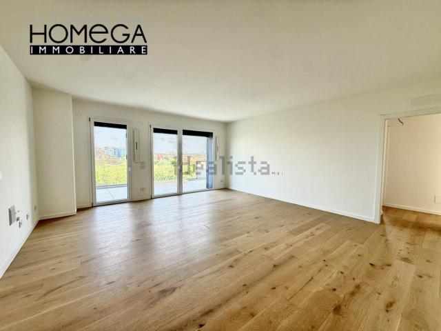 Appartamento in affitto di 104 m² in Via della Beverara, 37