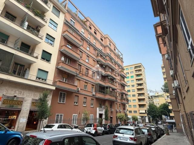 Appartamento in affitto di 104 m² in Via Lago di Lesina, 91