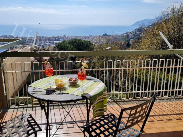 Appartamento in affitto di 104 m² in Viale delle Acacie, 1