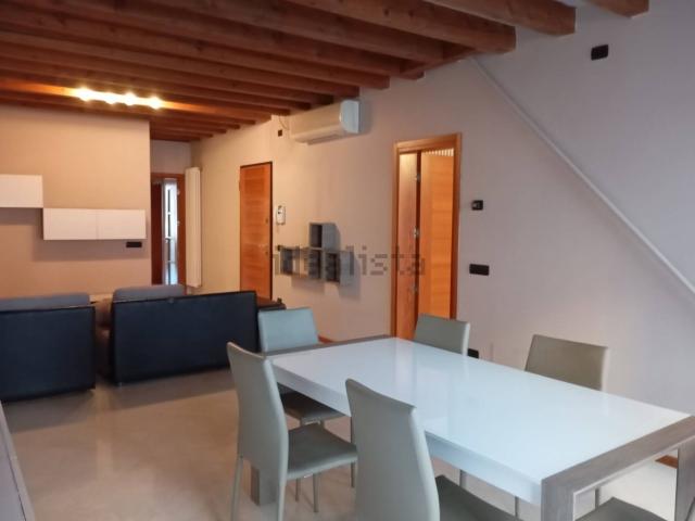 Appartamento in affitto di 105 m²