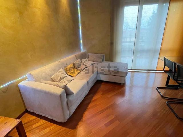 Appartamento in affitto di 105 m² in Via Confalonieri, 70