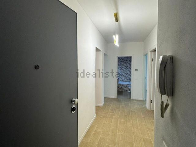 Appartamento in affitto di 105 m² in Via Aristide de Bonis, 61