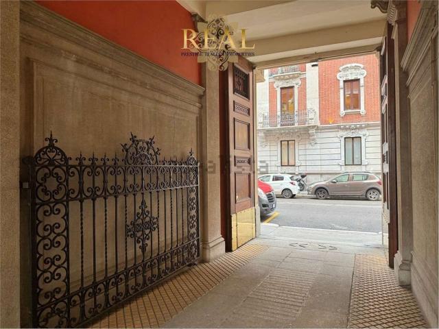 Appartamento in affitto di 105 m² in Via Augusto Anfossi