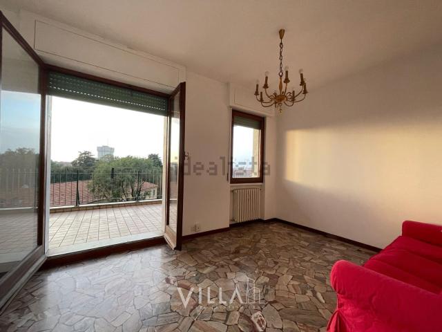 Appartamento in affitto di 105 m² in Via Bengasi, 2