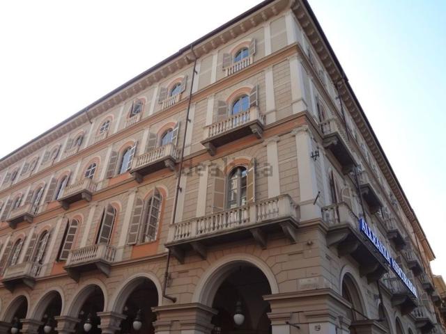 Appartamento in affitto di 105 m² in Via Giuseppe Garibaldi, 59