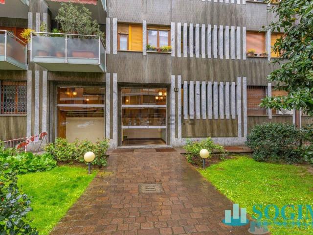 Appartamento in affitto di 105 m² in Via Emilio Morosini, 41