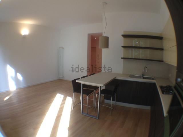 Appartamento in affitto di 105 m² in Via MORGAGNI, 23