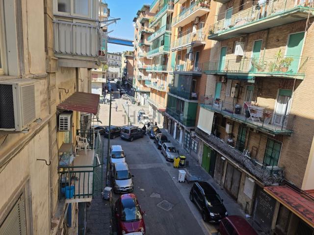 Appartamento in affitto di 105 m² in Via Marco Aurelio Severino, 33