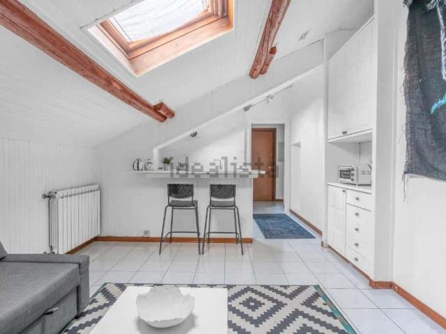Appartamento in affitto di 105 m² in Via Martiri Oscuri, 15