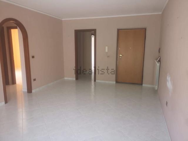 Appartamento in affitto di 105 m² in Via San Francesco a Patria