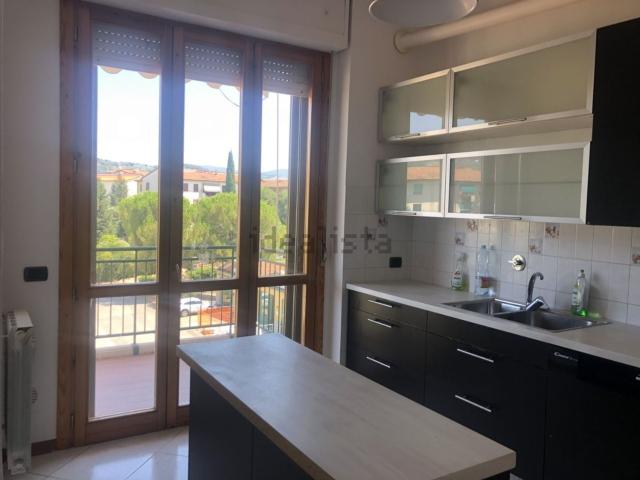 Appartamento in affitto di 105 m² in Via Panciatichi