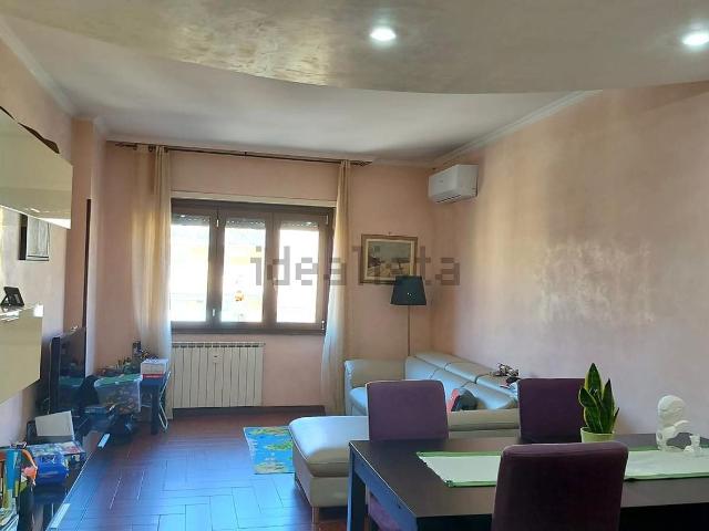 Appartamento in affitto di 105 m² in Via Renzo da Ceri