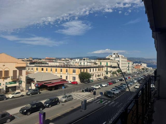 Appartamento in affitto di 105 m² in Viale Europa, 47