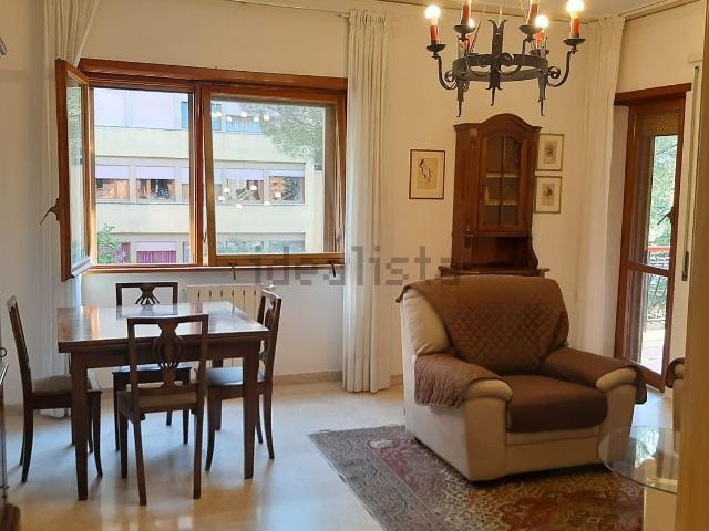 Appartamento in affitto di 105 m² in Viale Galileo Galilei
