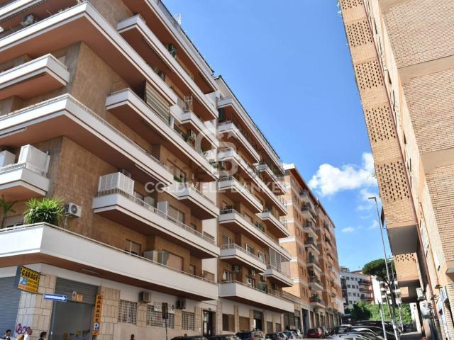 Appartamento in affitto di 106 m² in Via Giacomo Giri
