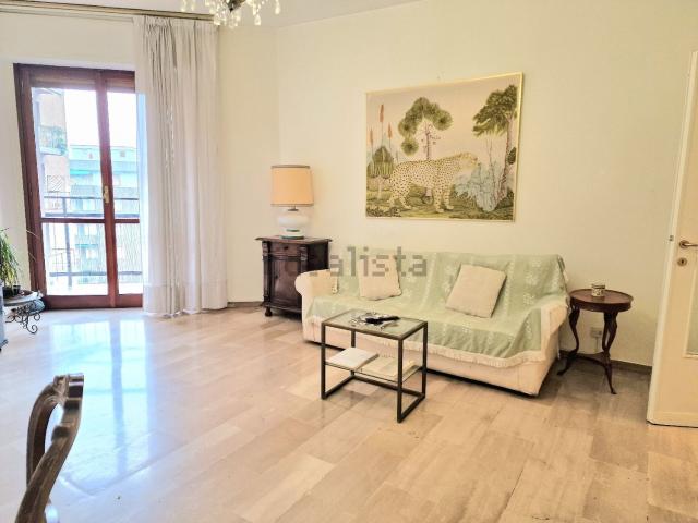 Appartamento in affitto di 106 m² in Via Lorenteggio, 37