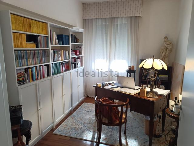 Appartamento in affitto di 106 m² in Vicolo Girolamo Biscaro, 7