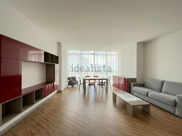 Appartamento in affitto di 106 m² in Largo Caleotto, 31