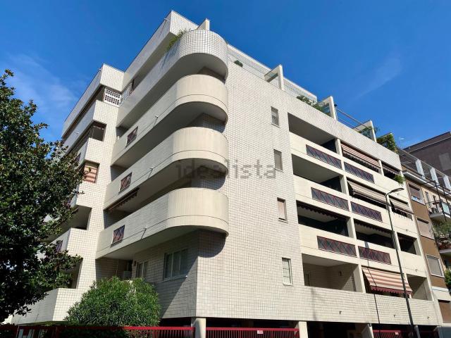 Appartamento in affitto di 107 m² in Via Giuseppe Padulli, 11