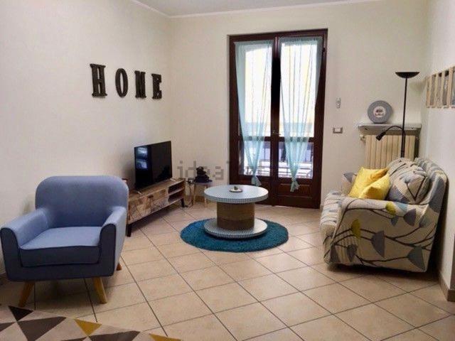 Appartamento in affitto di 108 m² in Via Carlo Forneri, 8