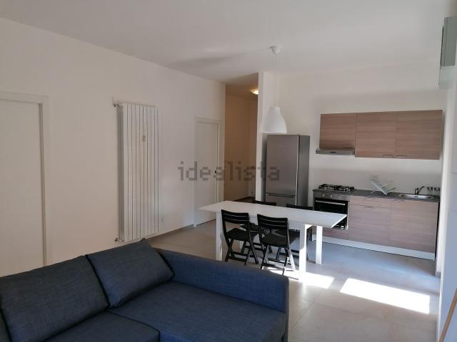 Appartamento in affitto di 108 m² in Via fratelli rosselli