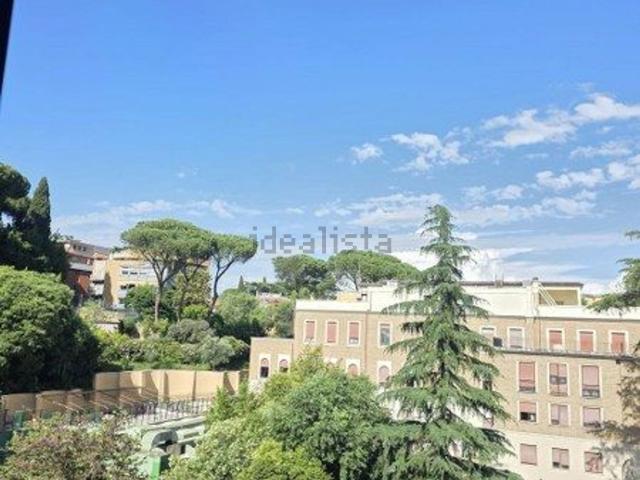 Appartamento in affitto di 108 m² in Via Marmorata