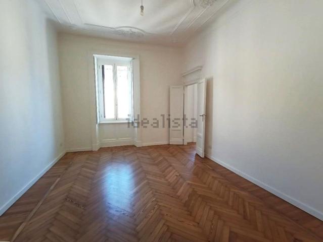Appartamento in affitto di 108 m² in Via Spartaco, 10