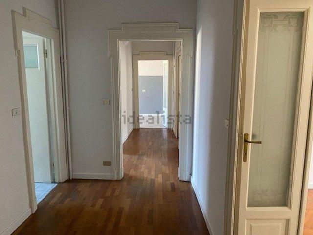 Appartamento in affitto di 108 m² in Via Spartaco, 10