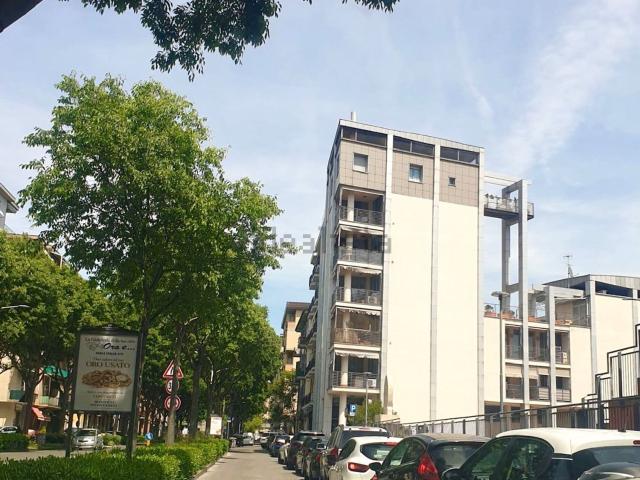 Appartamento in affitto di 108 m² in Viale Italia, 414