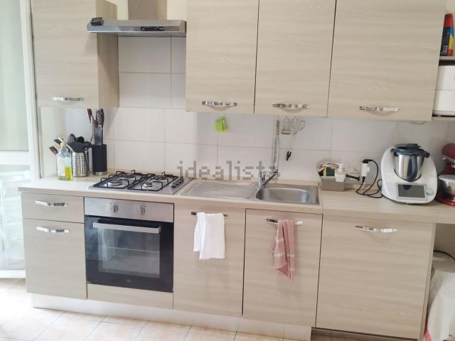 Appartamento in affitto di 109 m² in Via Achille Grandi, 9