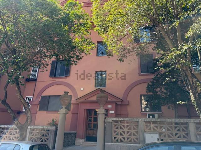 Appartamento in affitto di 109 m² in Via Alessandro Algardi