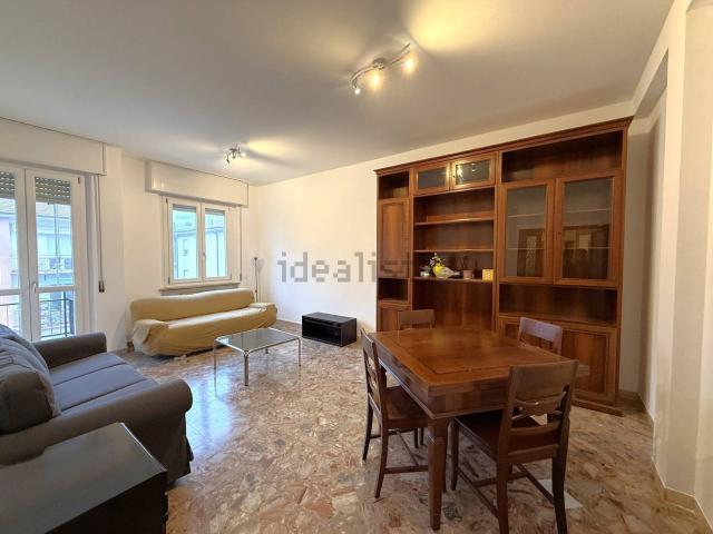 Appartamento in affitto di 109 m² in Via Torquato Tasso