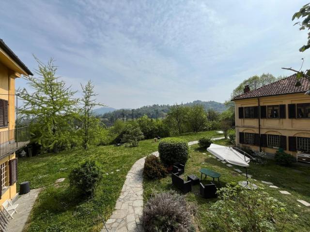 Appartamento in affitto di 109 m² in Strada del Cantello, 50