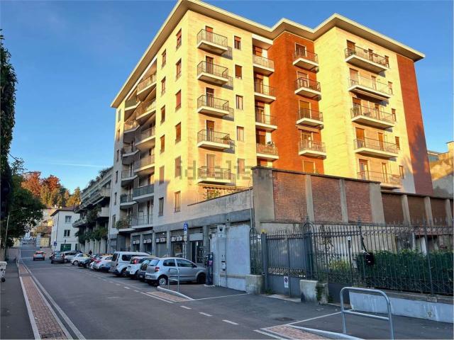 Appartamento in affitto di 110 m² in Via Carlo De Cristoforis, 10